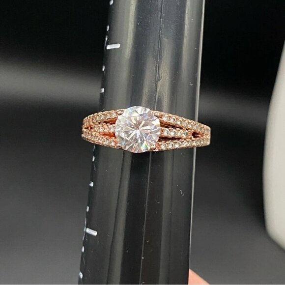 Rose Gold CZ Fashion Ring Size 8 - Picture 12 of 15